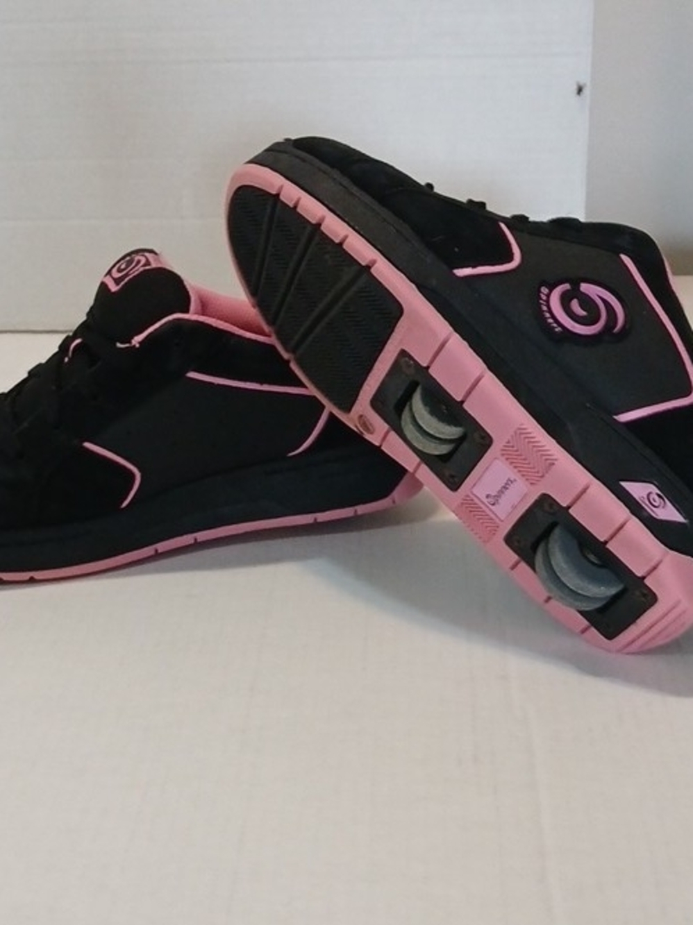 Spinner Slickers Womans Black & Pink Wheeled Roller Skate Shoes Retractable Sz-7